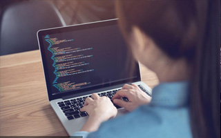 黔东 ,php声明和调用变量的符号是什么？